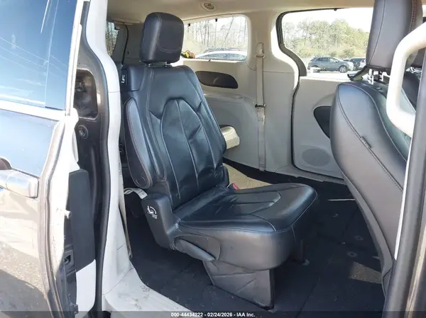 2C4RC1BG1HR543857 2017 CHRYSLER PACIFICA - Image 8