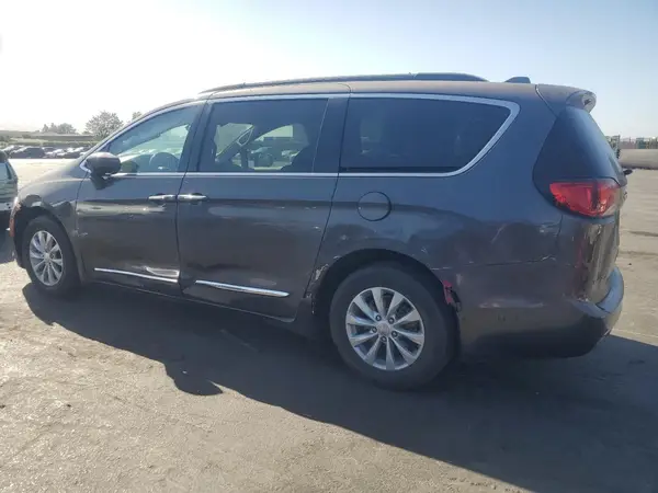 2C4RC1BG1HR543955 2017 CHRYSLER PACIFICA - Image 2