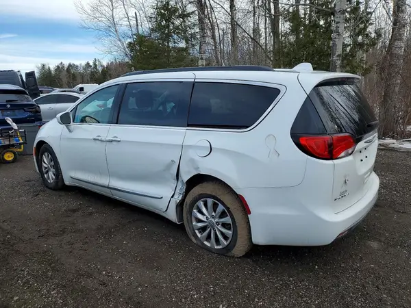 2C4RC1BG1HR550663 2017 CHRYSLER PACIFICA - Image 2