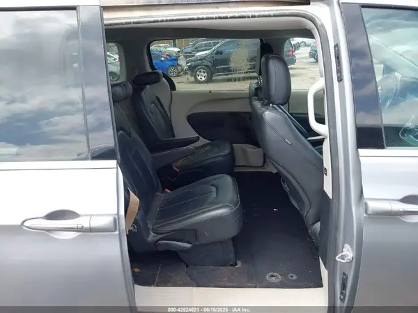 2C4RC1BG1HR551439 2017 CHRYSLER PACIFICA - Image 8