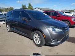 2C4RC1BG1HR560755 2017 CHRYSLER PACIFICA
