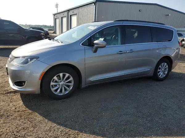 2C4RC1BG1HR565938 2017 CHRYSLER PACIFICA - Image 1