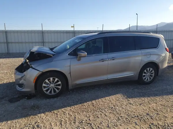 2C4RC1BG1HR569181 2017 CHRYSLER PACIFICA