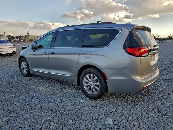 2C4RC1BG1HR569648 2017 CHRYSLER PACIFICA - Image 2