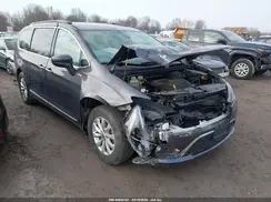 2C4RC1BG1HR571965 2017 CHRYSLER PACIFICA