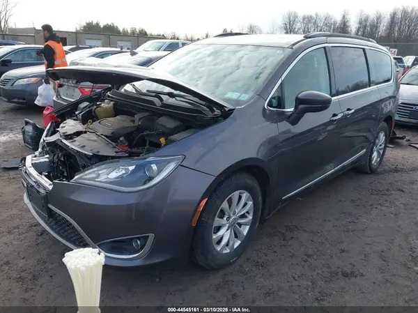 2C4RC1BG1HR571965 2017 CHRYSLER PACIFICA - Image 2