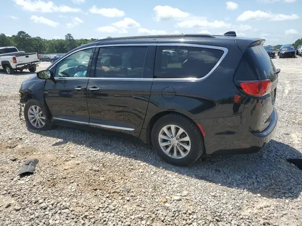 2C4RC1BG1HR576311 2017 CHRYSLER PACIFICA - Image 2