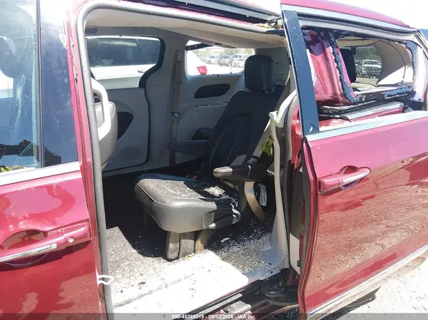 2C4RC1BG1HR576471 2017 CHRYSLER PACIFICA - Image 8