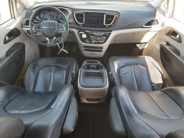 2C4RC1BG1HR585638 2017 CHRYSLER PACIFICA - Image 8