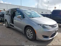 2C4RC1BG1HR590807 2017 CHRYSLER PACIFICA