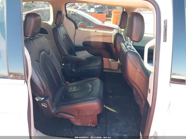 2C4RC1BG1HR591083 2017 CHRYSLER PACIFICA - Image 8