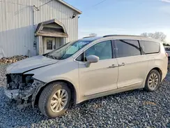 2C4RC1BG1HR608237 2017 CHRYSLER PACIFICA