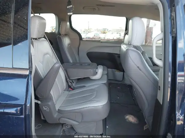 2C4RC1BG1HR609002 2017 CHRYSLER PACIFICA - Image 8