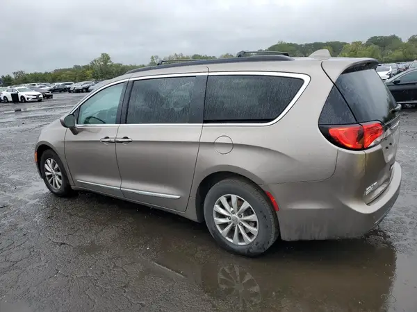 2C4RC1BG1HR610392 2017 CHRYSLER PACIFICA - Image 2