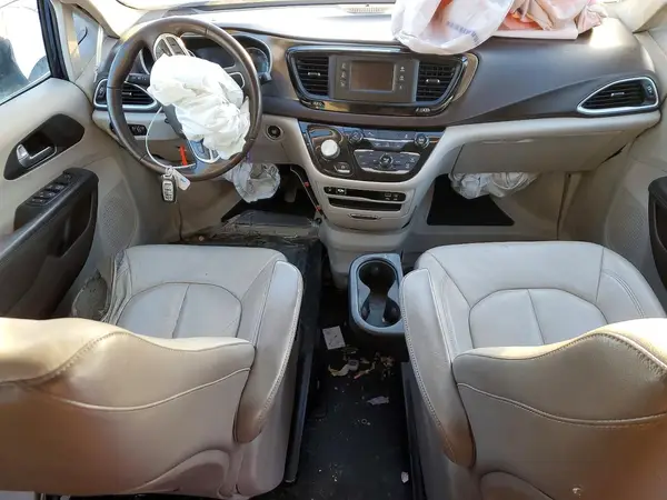 2C4RC1BG1HR621215 2017 CHRYSLER PACIFICA - Image 8