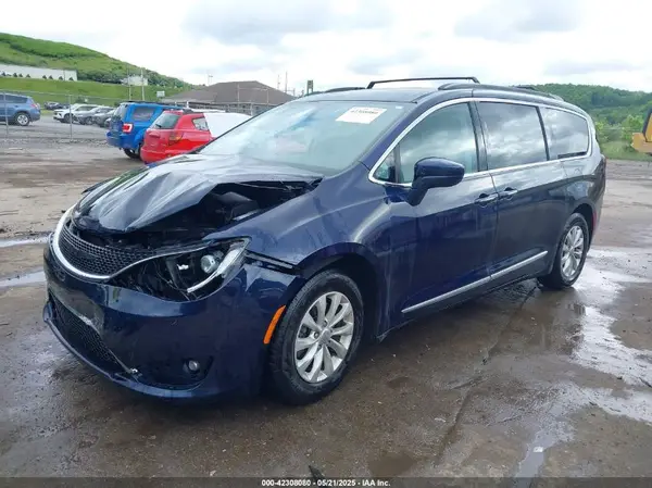 2C4RC1BG1HR634210 2017 CHRYSLER PACIFICA - Image 2