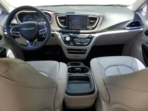 2C4RC1BG1HR654134 2017 CHRYSLER PACIFICA - Image 8