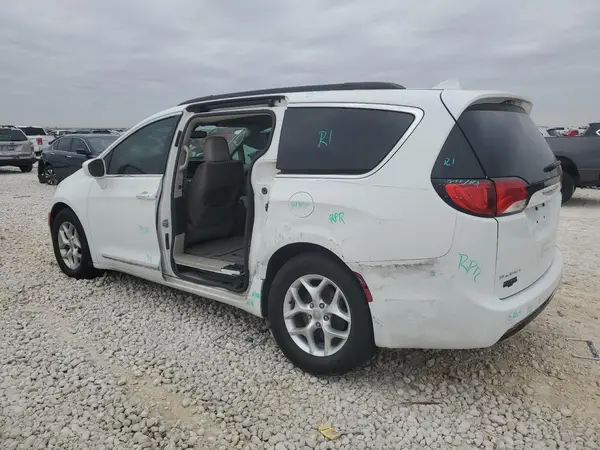 2C4RC1BG1HR654800 2017 CHRYSLER PACIFICA - Image 2