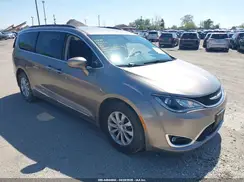 2C4RC1BG1HR654828 2017 CHRYSLER PACIFICA
