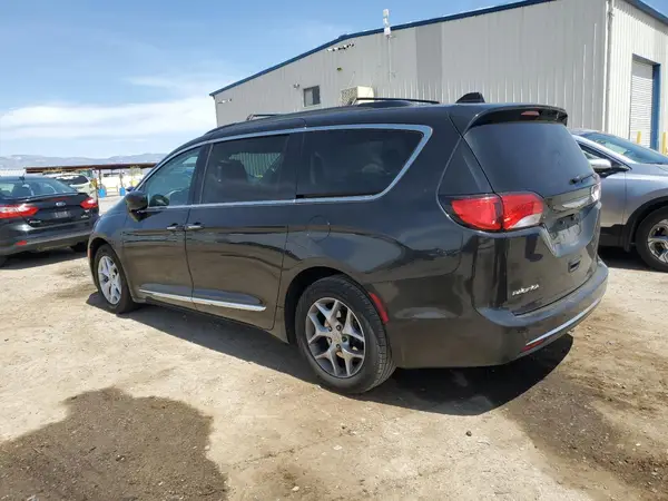 2C4RC1BG1HR668549 2017 CHRYSLER PACIFICA - Image 2