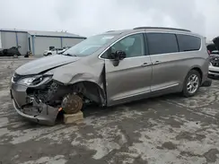 2C4RC1BG1HR670267 2017 CHRYSLER PACIFICA