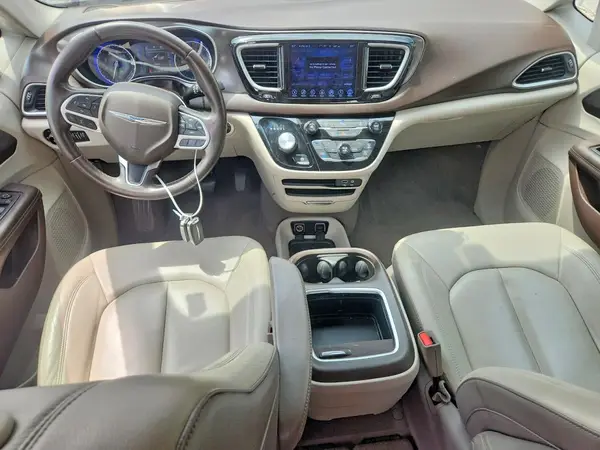 2C4RC1BG1HR687859 2017 CHRYSLER PACIFICA - Image 8