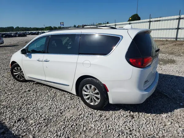 2C4RC1BG1HR691605 2017 CHRYSLER PACIFICA - Image 2