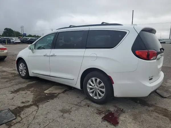 2C4RC1BG1HR702473 2017 CHRYSLER PACIFICA - Image 2