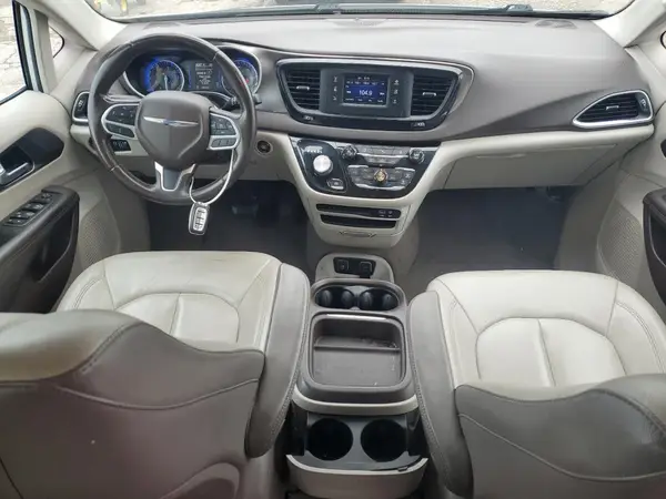 2C4RC1BG1HR702473 2017 CHRYSLER PACIFICA - Image 8
