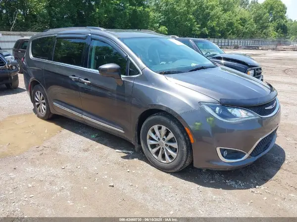 2C4RC1BG1HR711870 2017 CHRYSLER PACIFICA - Image 1