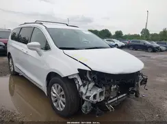 2C4RC1BG1HR711920 2017 CHRYSLER PACIFICA