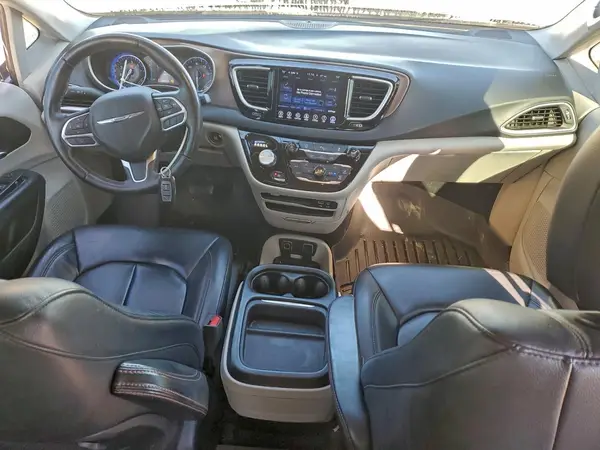 2C4RC1BG1HR720634 2017 CHRYSLER PACIFICA - Image 8
