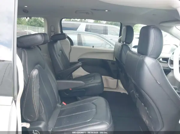2C4RC1BG1HR729432 2017 CHRYSLER PACIFICA - Image 8