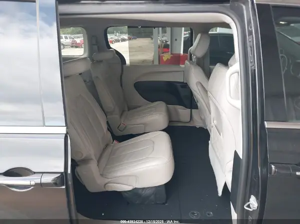 2C4RC1BG1HR748210 2017 CHRYSLER PACIFICA - Image 8