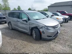 2C4RC1BG1HR753052 2017 CHRYSLER PACIFICA