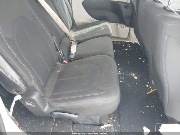 2C4RC1BG1HR753052 2017 CHRYSLER PACIFICA - Image 8
