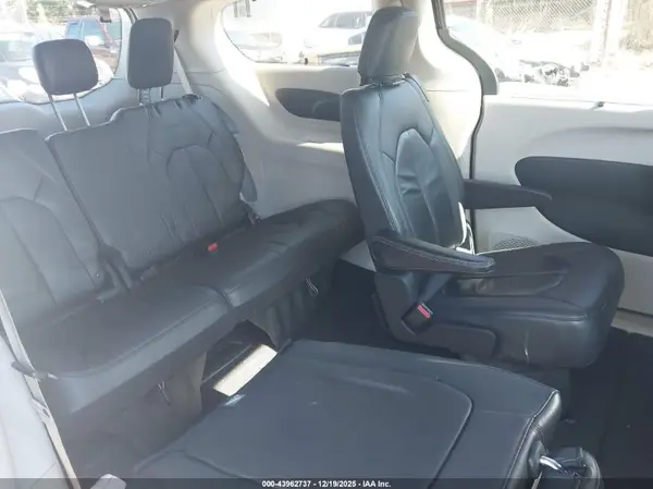 2C4RC1BG1HR759448 2017 CHRYSLER PACIFICA - Image 8