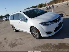 2C4RC1BG1HR759899 2017 CHRYSLER PACIFICA
