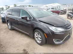 2C4RC1BG1HR763113 2017 CHRYSLER PACIFICA