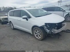 2C4RC1BG1HR768280 2017 CHRYSLER PACIFICA