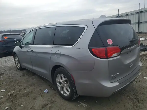 2C4RC1BG1HR768540 2017 CHRYSLER PACIFICA - Image 2