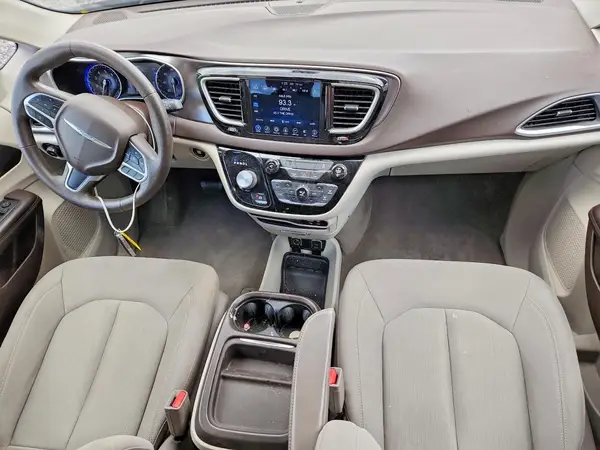 2C4RC1BG1HR768554 2017 CHRYSLER PACIFICA - Image 8