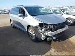 2C4RC1BG1HR770370 2017 CHRYSLER PACIFICA