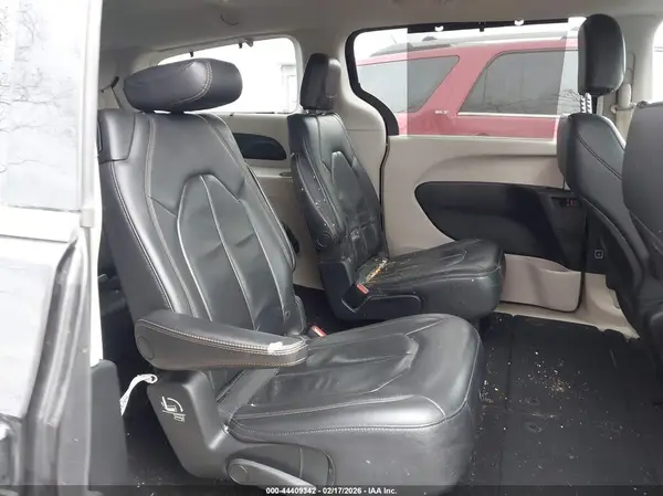 2C4RC1BG1HR785113 2017 CHRYSLER PACIFICA - Image 8