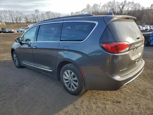 2C4RC1BG1HR785547 2017 CHRYSLER PACIFICA - Image 2