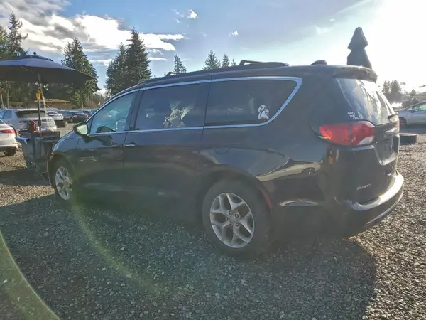 2C4RC1BG1HR788433 2017 CHRYSLER PACIFICA - Image 2
