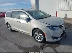 2C4RC1BG1HR788576 2017 CHRYSLER PACIFICA