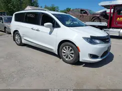 2C4RC1BG1HR795852 2017 CHRYSLER PACIFICA
