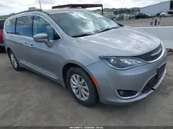 2C4RC1BG1HR803027 2017 CHRYSLER PACIFICA