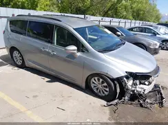 2C4RC1BG1HR803058 2017 CHRYSLER PACIFICA